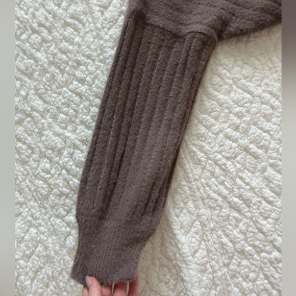 Sweater - Picture 2 of 4